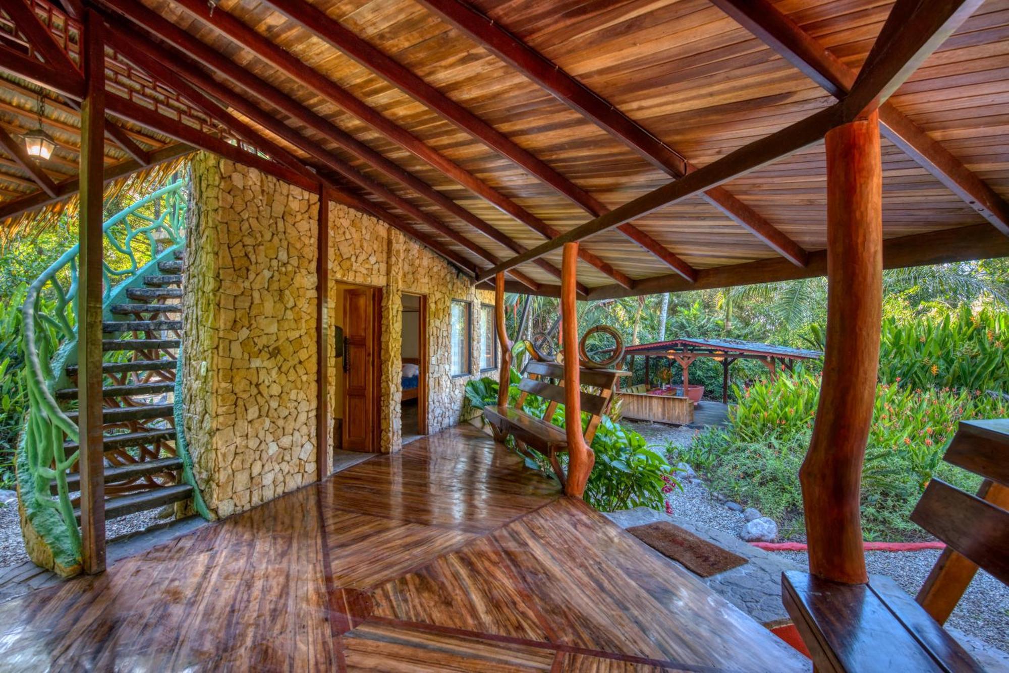 Tree House Beachfront Lodge Puerto Viejo de Talamanca Εξωτερικό φωτογραφία